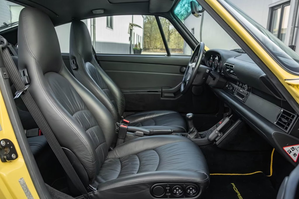 Porsche 993 Carrera 4S