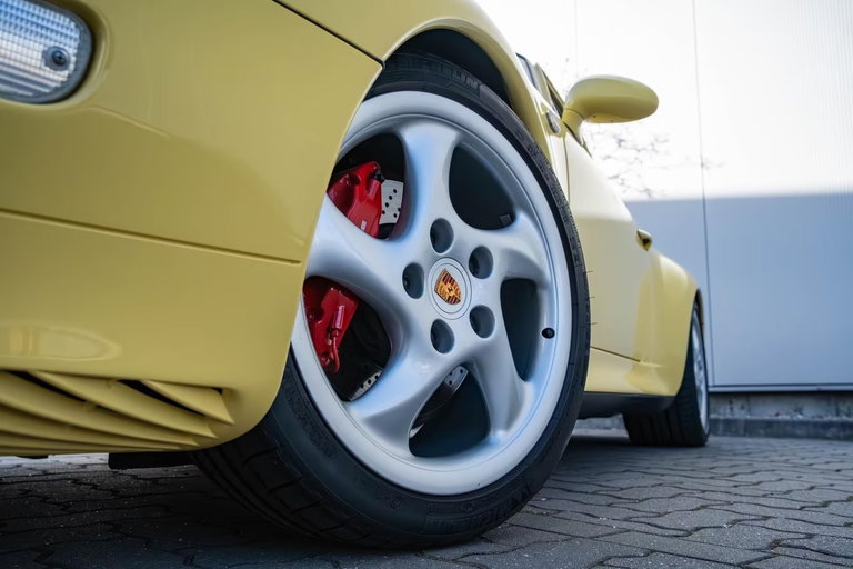 Porsche 993 Carrera 4S