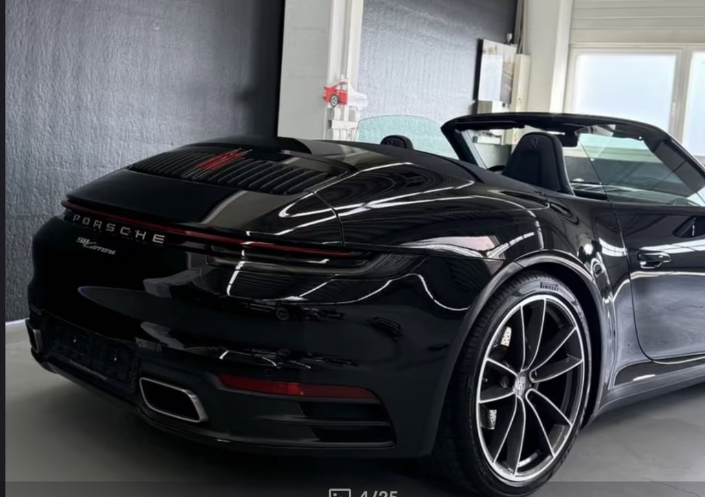 Porsche 992 Carrera