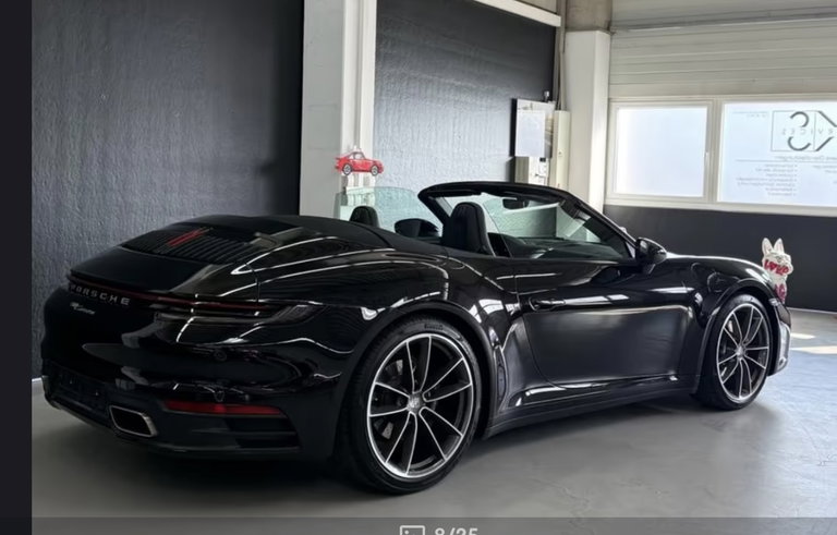 Porsche 992 Carrera