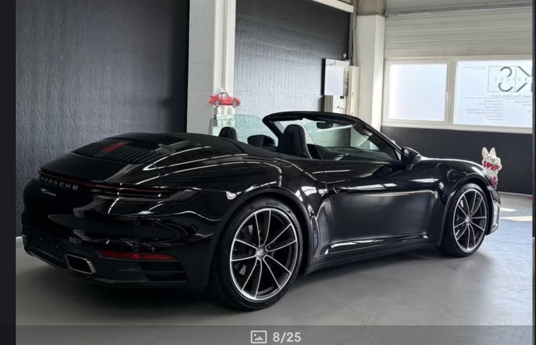 Porsche 992 Carrera