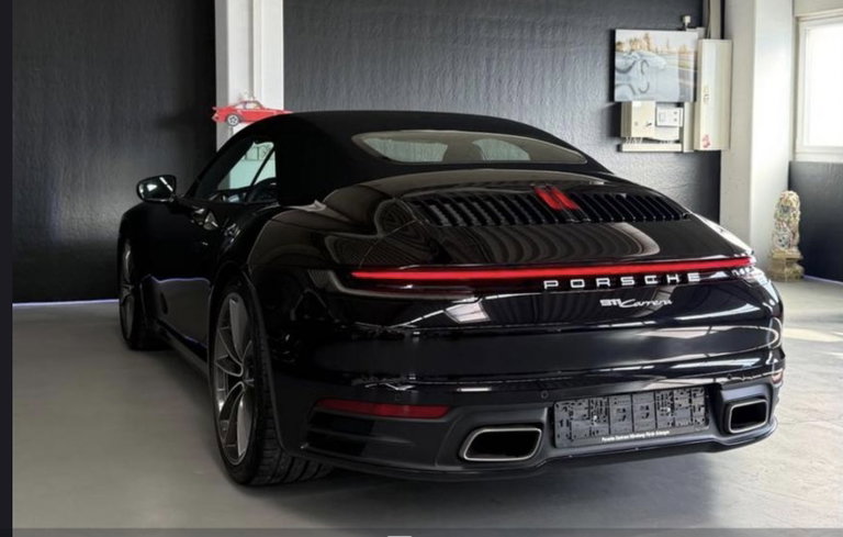 Porsche 992 Carrera