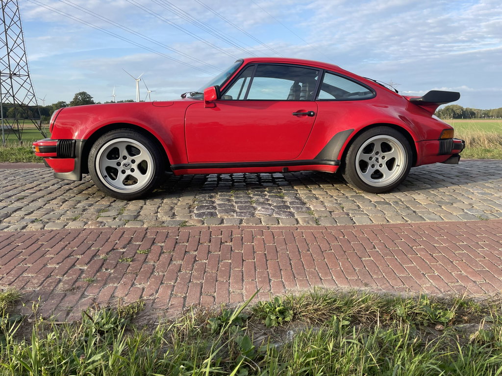 Porsche 911 Turbo 3.3