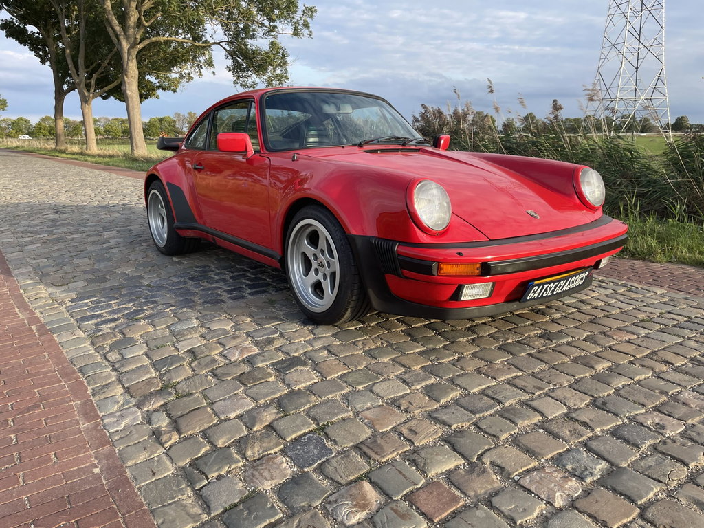 Porsche 911 Turbo 3.3