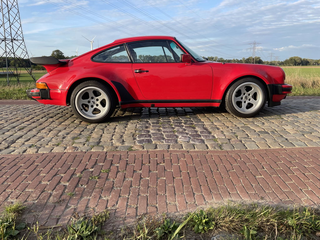 Porsche 911 Turbo 3.3
