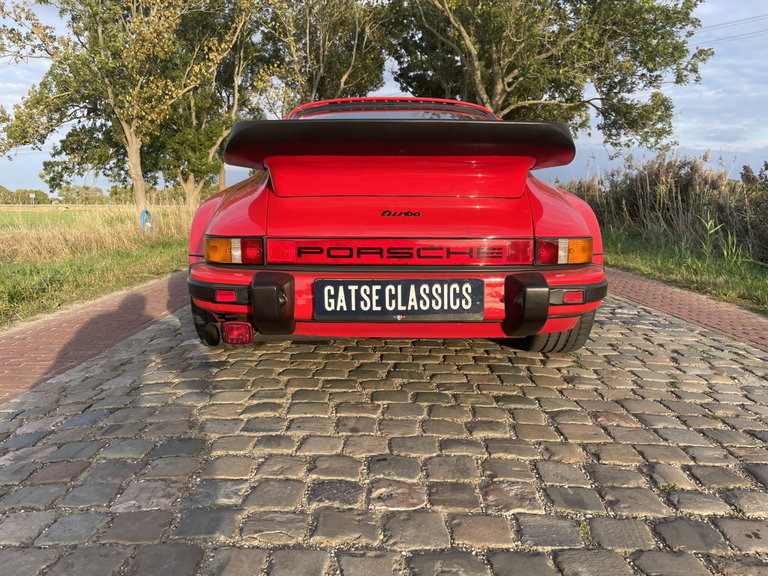 Porsche 911 Turbo 3.3