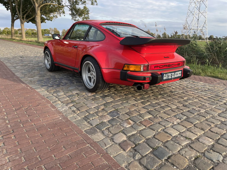 Porsche 911 Turbo 3.3