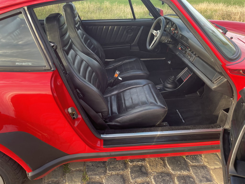 Porsche 911 Turbo 3.3