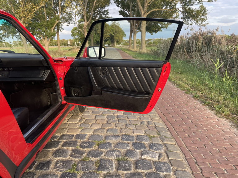 Porsche 911 Turbo 3.3