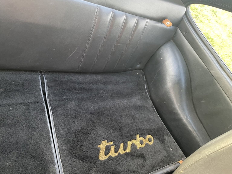 Porsche 911 Turbo 3.3