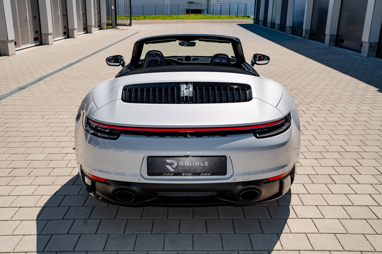 Porsche 992 Carrera 4 GTS