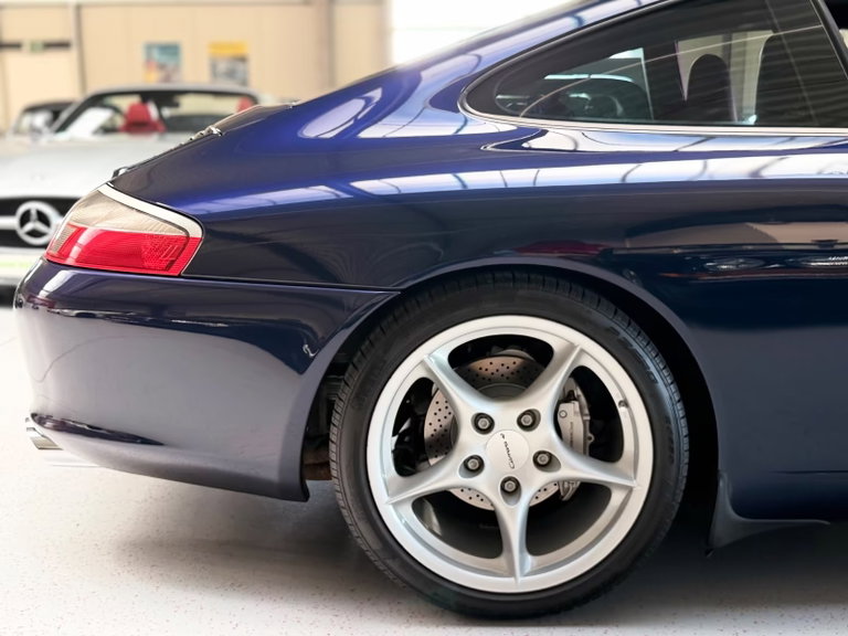 Porsche 996.2 Carrera 4