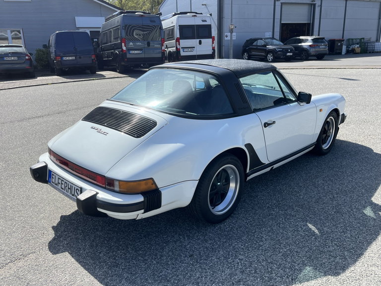 Porsche 911 SC