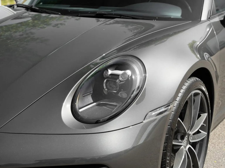 Porsche 992 Carrera