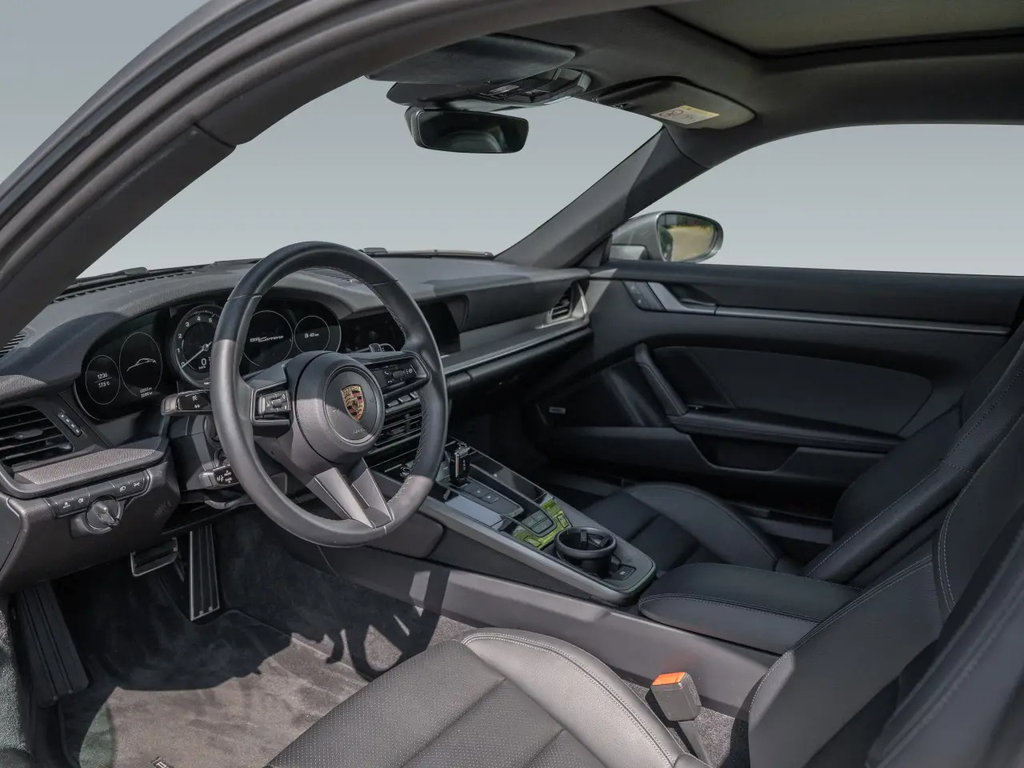 Porsche 992 Carrera