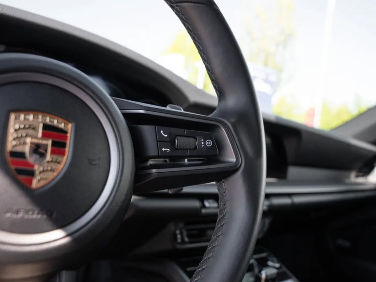 Porsche 992 Carrera