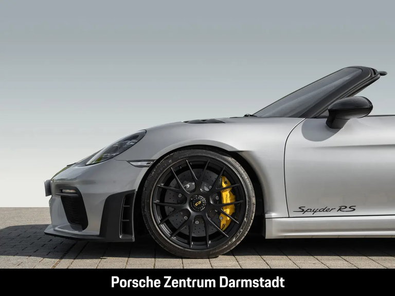 Porsche 718 Spyder RS