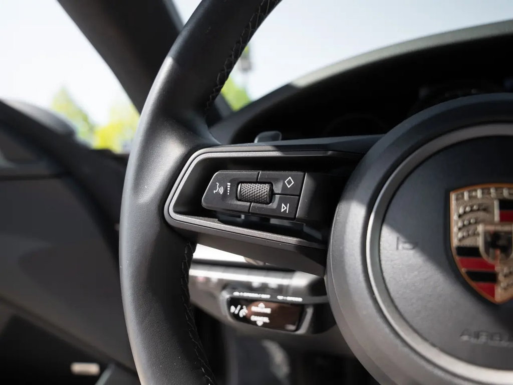 Porsche 992 Carrera