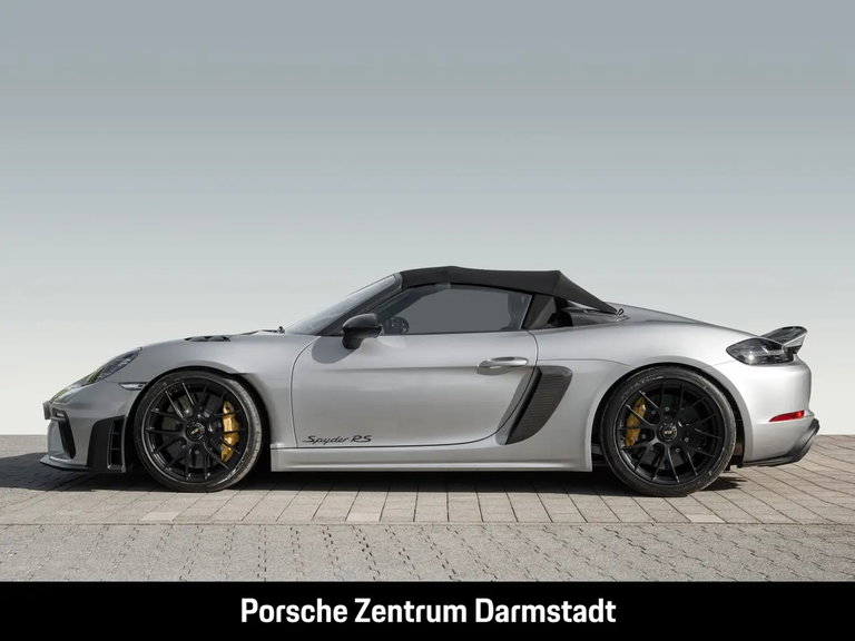 Porsche 718 Spyder RS