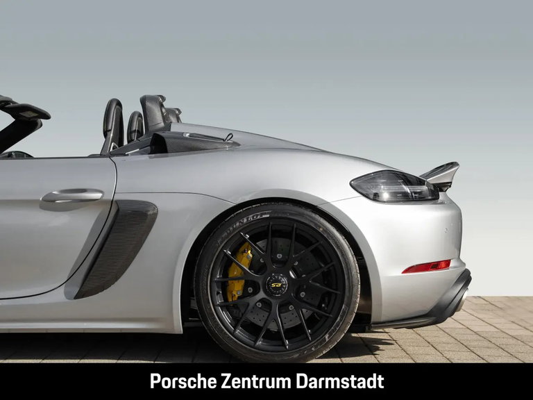 Porsche 718 Spyder RS