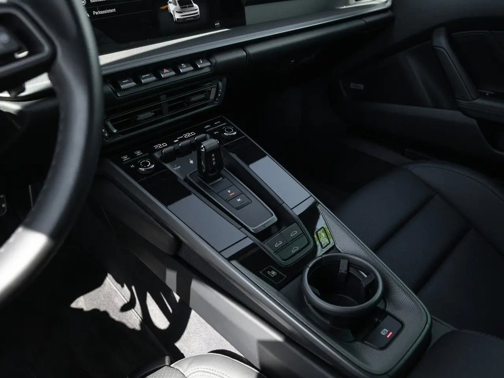 Porsche 992 Carrera