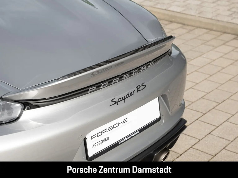 Porsche 718 Spyder RS