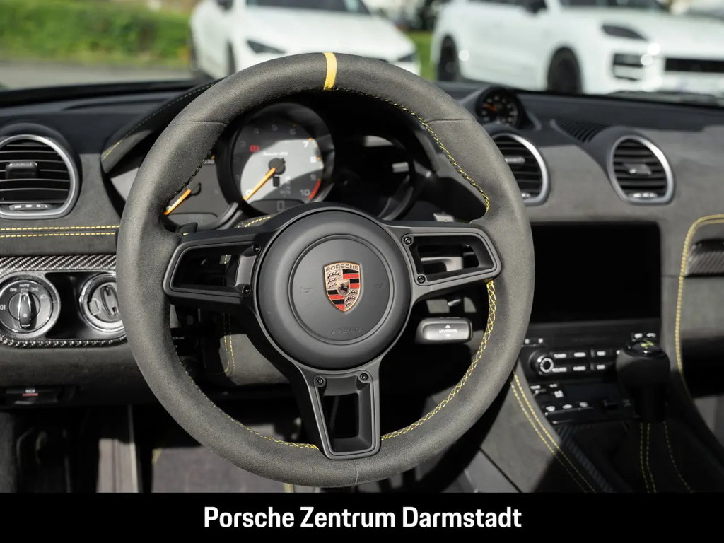 Porsche 718 Spyder RS