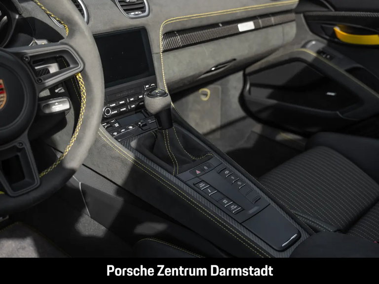 Porsche 718 Spyder RS