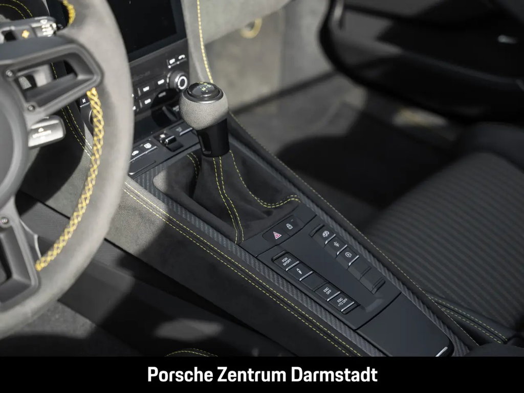 Porsche 718 Spyder RS