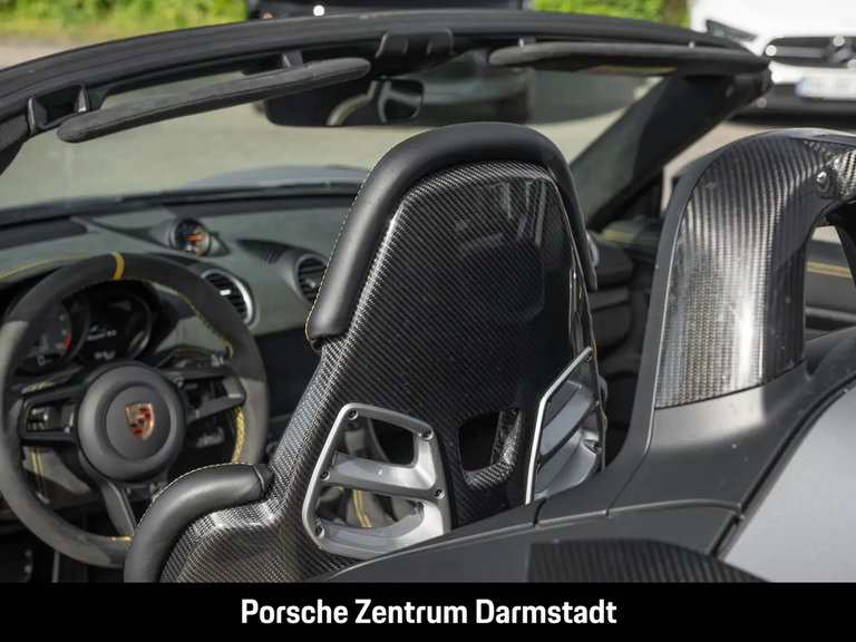 Porsche 718 Spyder RS