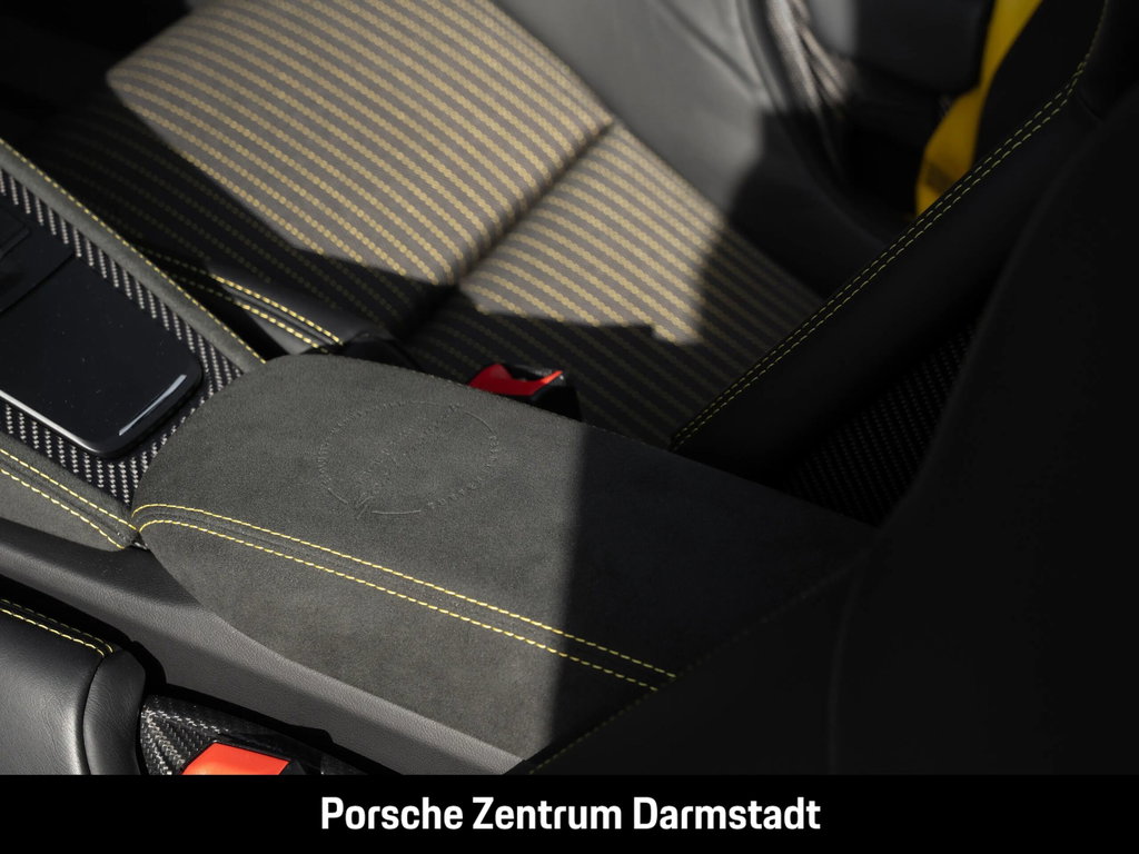 Porsche 718 Spyder RS