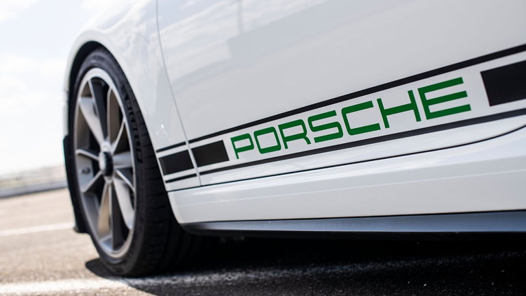 Porsche 911 R