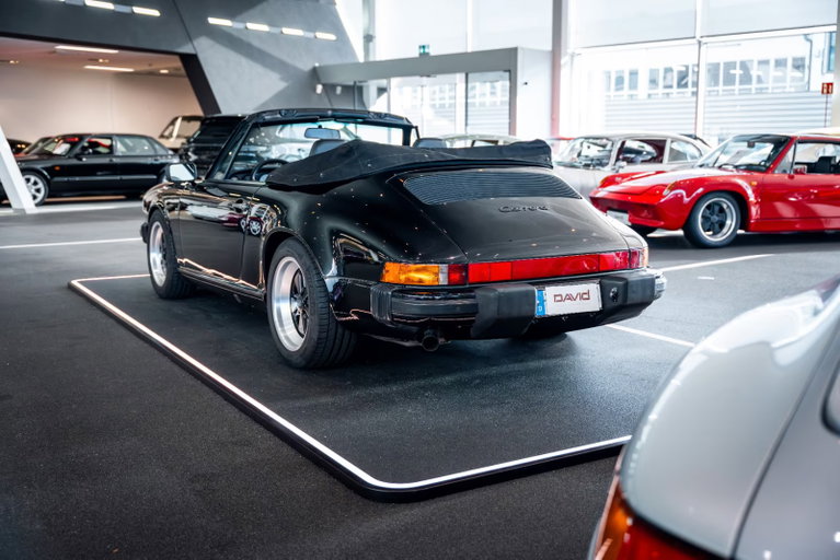 Porsche 911 Carrera 3.2