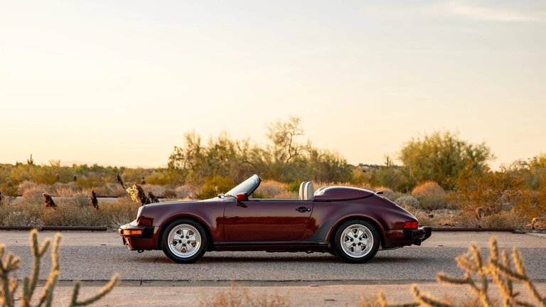 Porsche 911 Carrera 3.2 Speedster (US)