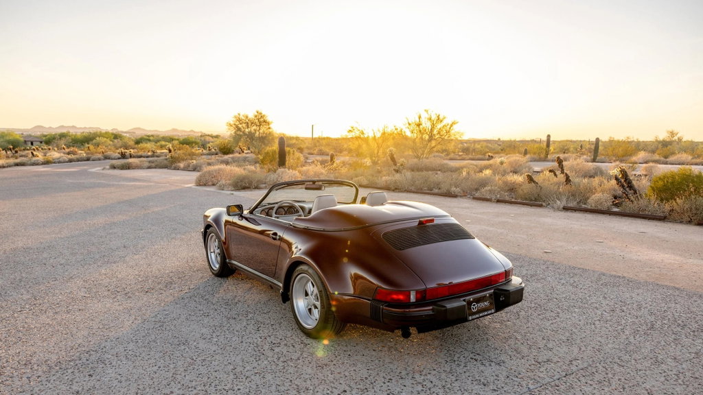 Porsche 911 Carrera 3.2 Speedster (US)