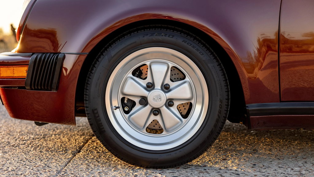 Porsche 911 Carrera 3.2 Speedster (US)