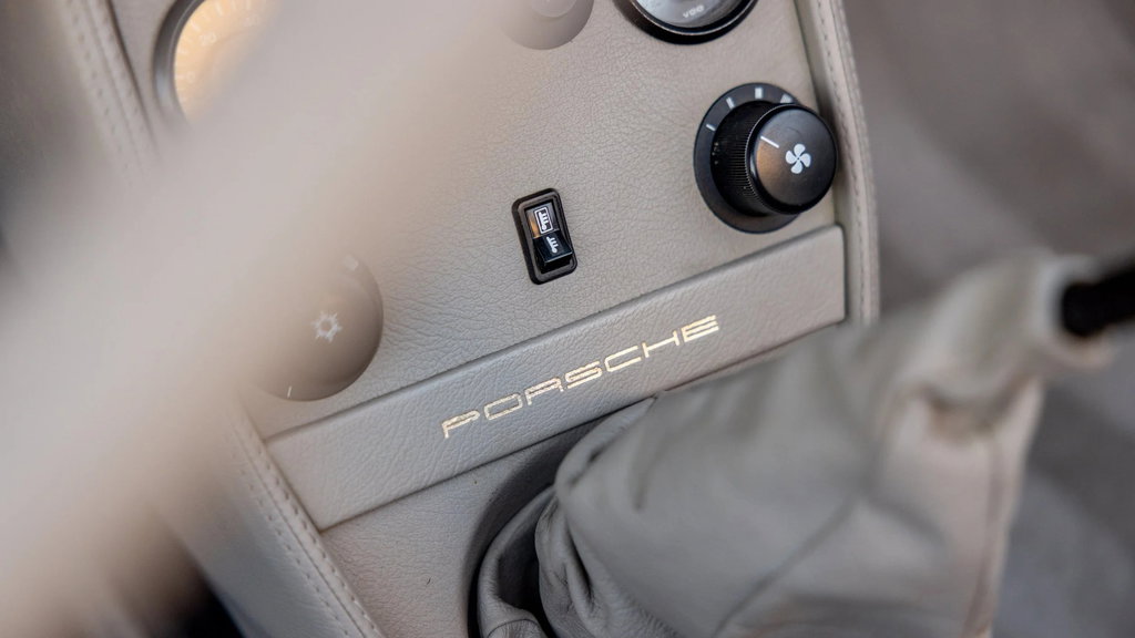 Porsche 911 Carrera 3.2 Speedster (US)
