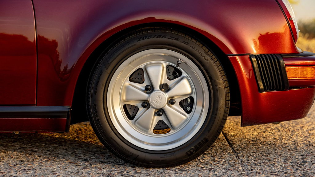 Porsche 911 Carrera 3.2 Speedster (US)