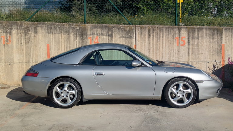 Porsche 996 Carrera 4