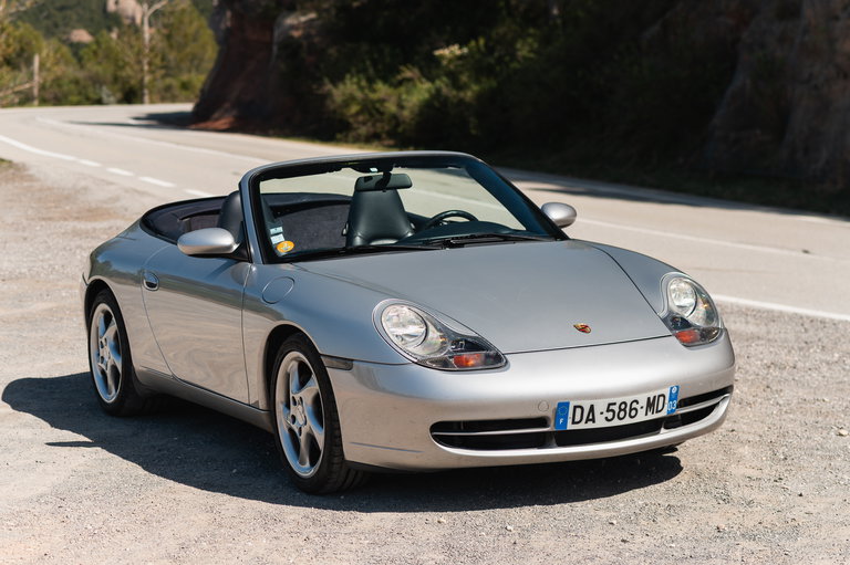 Porsche 996 Carrera 4