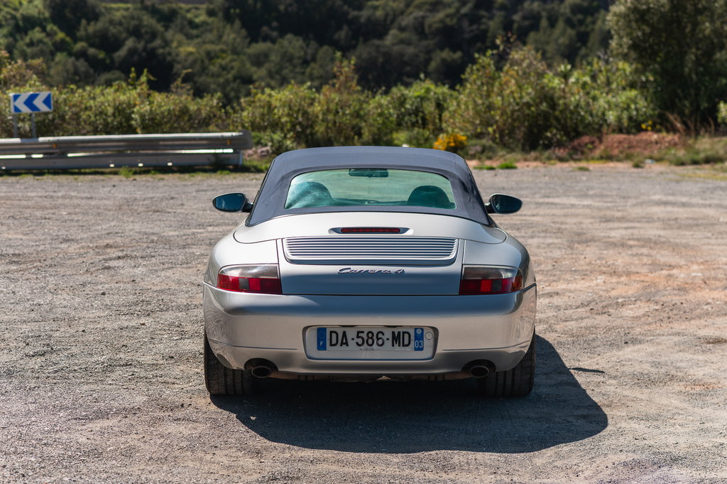 Porsche 996 Carrera 4