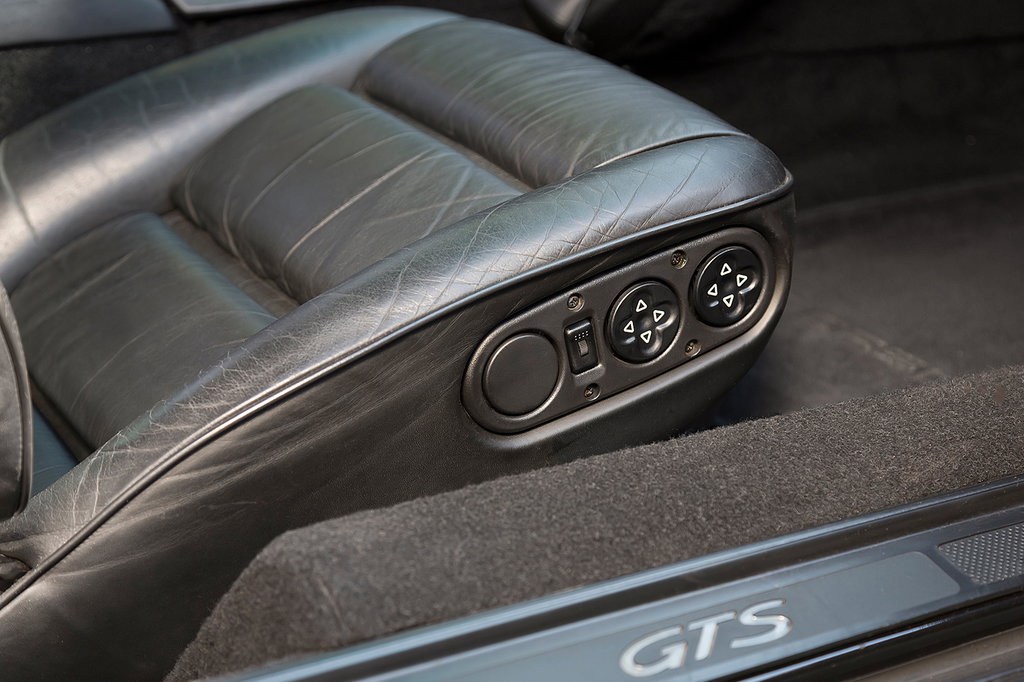 Porsche 928 GTS