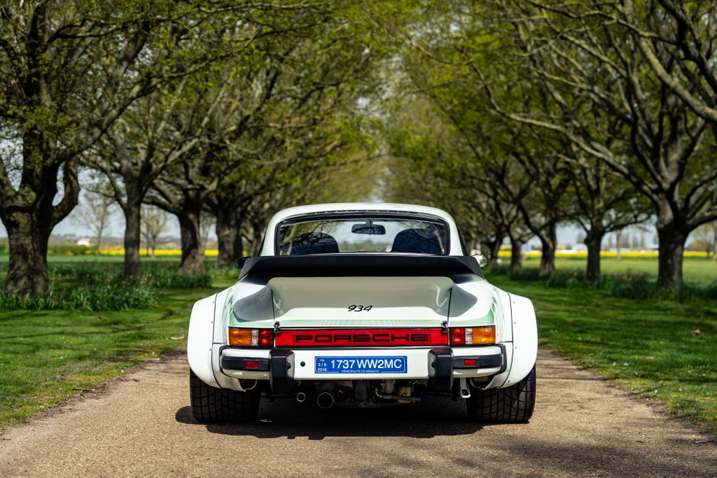 Porsche 934