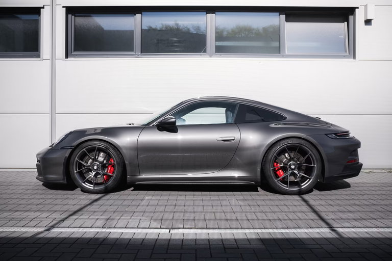 Porsche 992 GT3 Touring