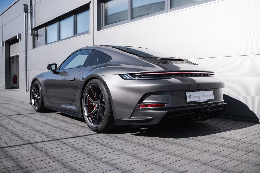 Porsche 992 GT3 Touring