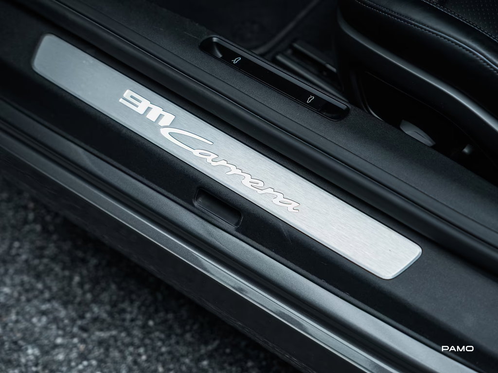 Porsche 992 Carrera