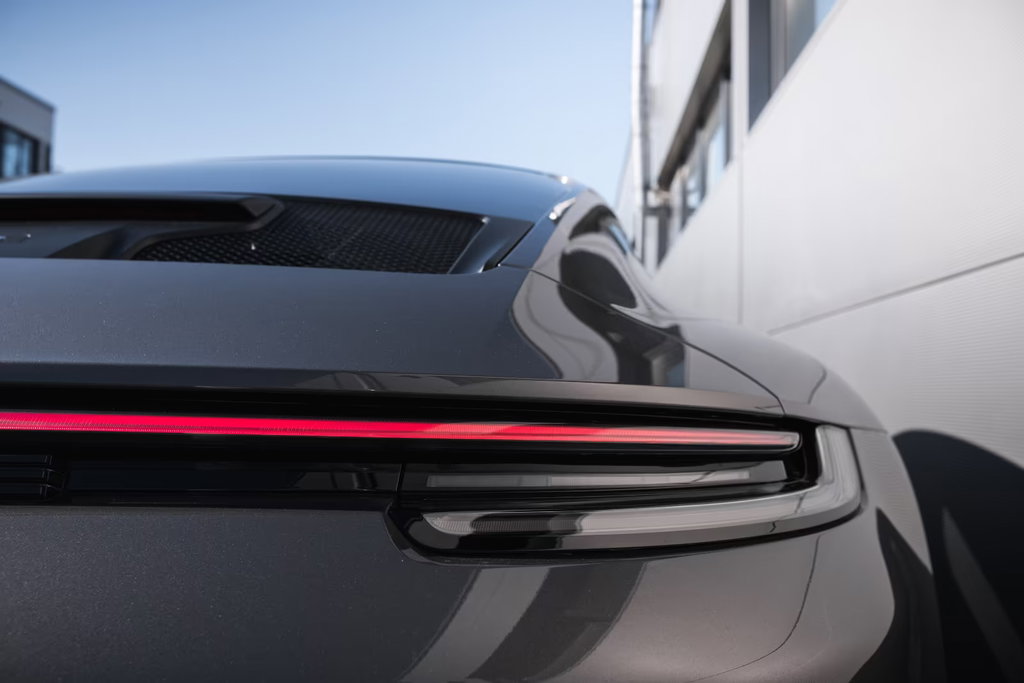 Porsche 992 GT3 Touring