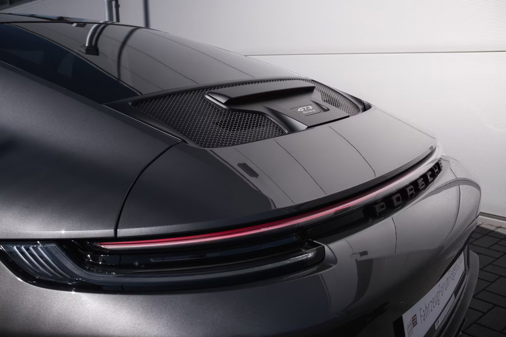 Porsche 992 GT3 Touring