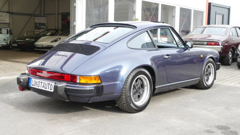 Porsche 911 Carrera 3.2