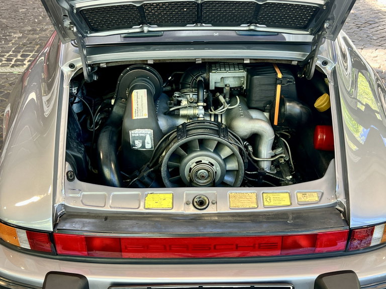 Porsche 911 Carrera 3.2